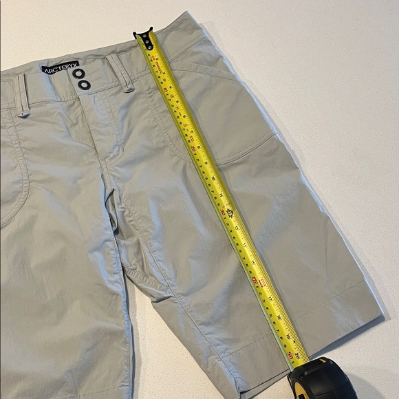 Arc’teryx Women’s Shorts - Picture 6 of 6